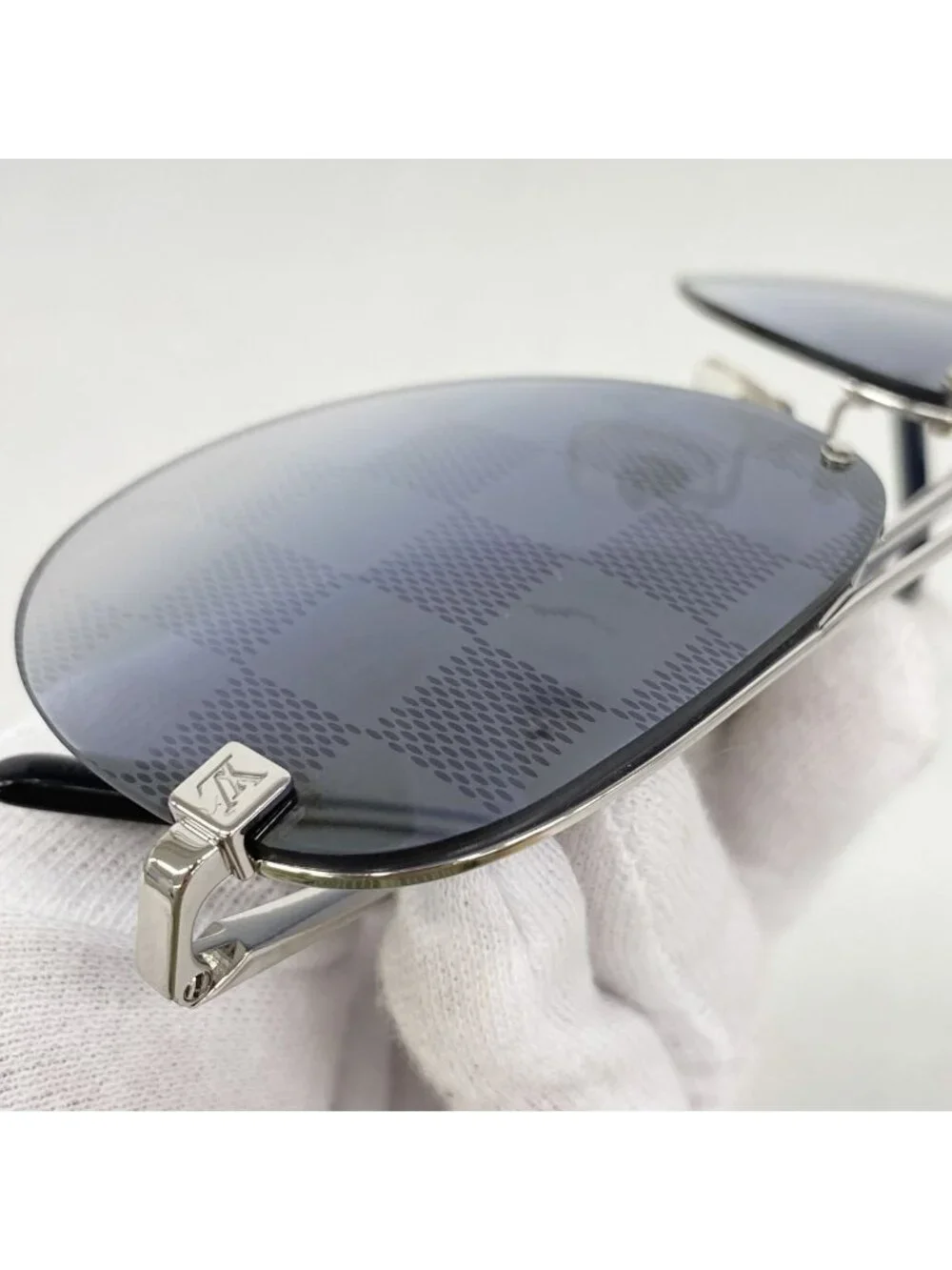 Louis Vuitton Sunglasses Clockwise Silver Black Eyewear